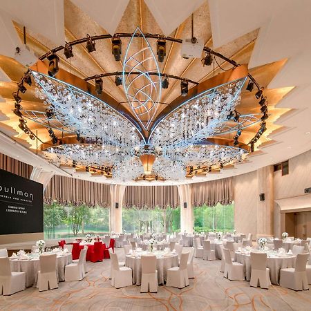 Pullman Shanghai Skyway Bagian luar foto