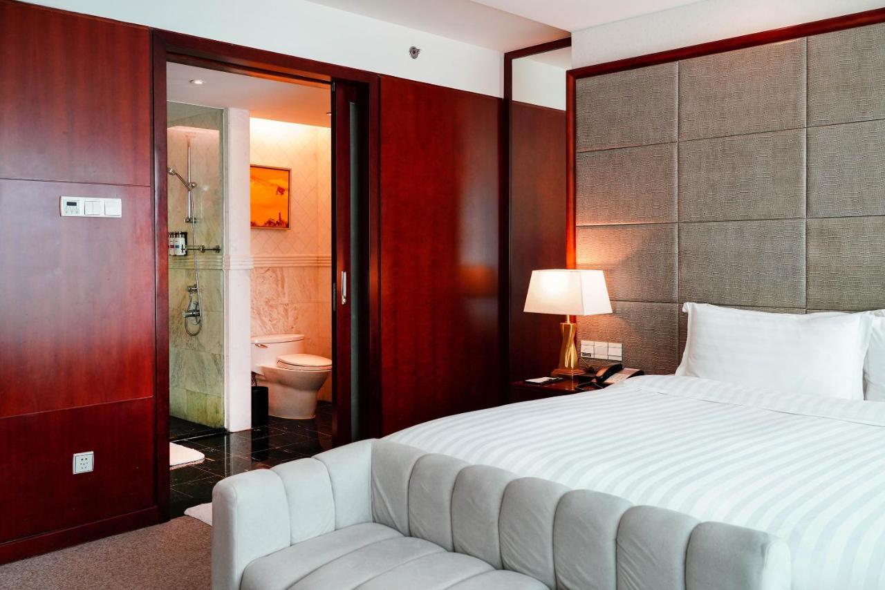 Pullman Shanghai Skyway Bagian luar foto