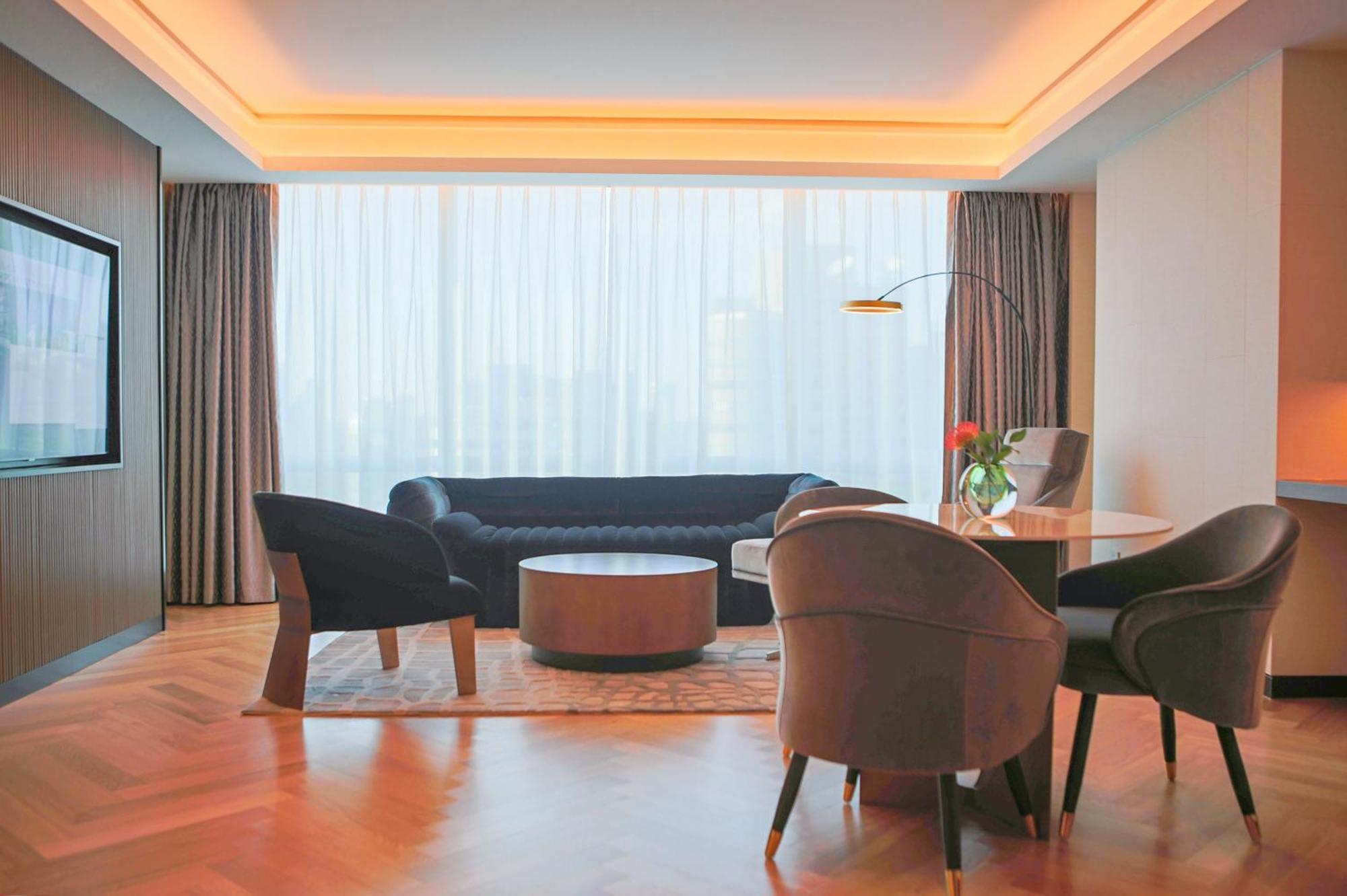 Pullman Shanghai Skyway Bagian luar foto